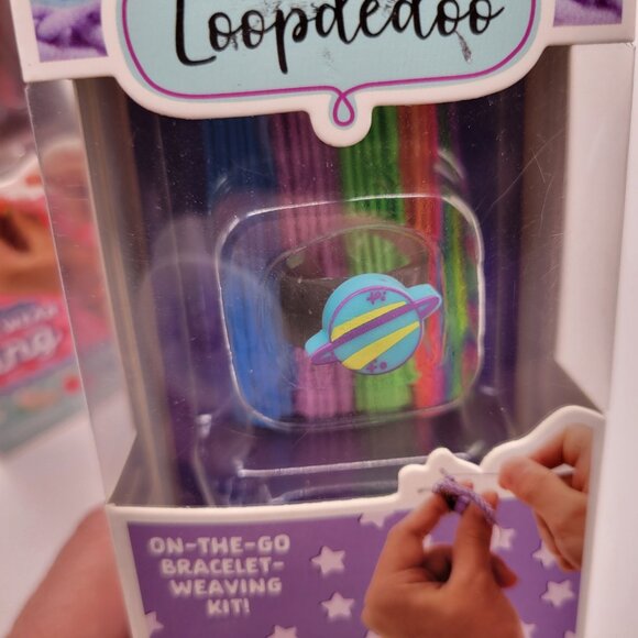 Loopdedoo Weave and Wear Bracelet Weaver Strawberry and Space Lot of 2 NEW - Picture 3 of 7